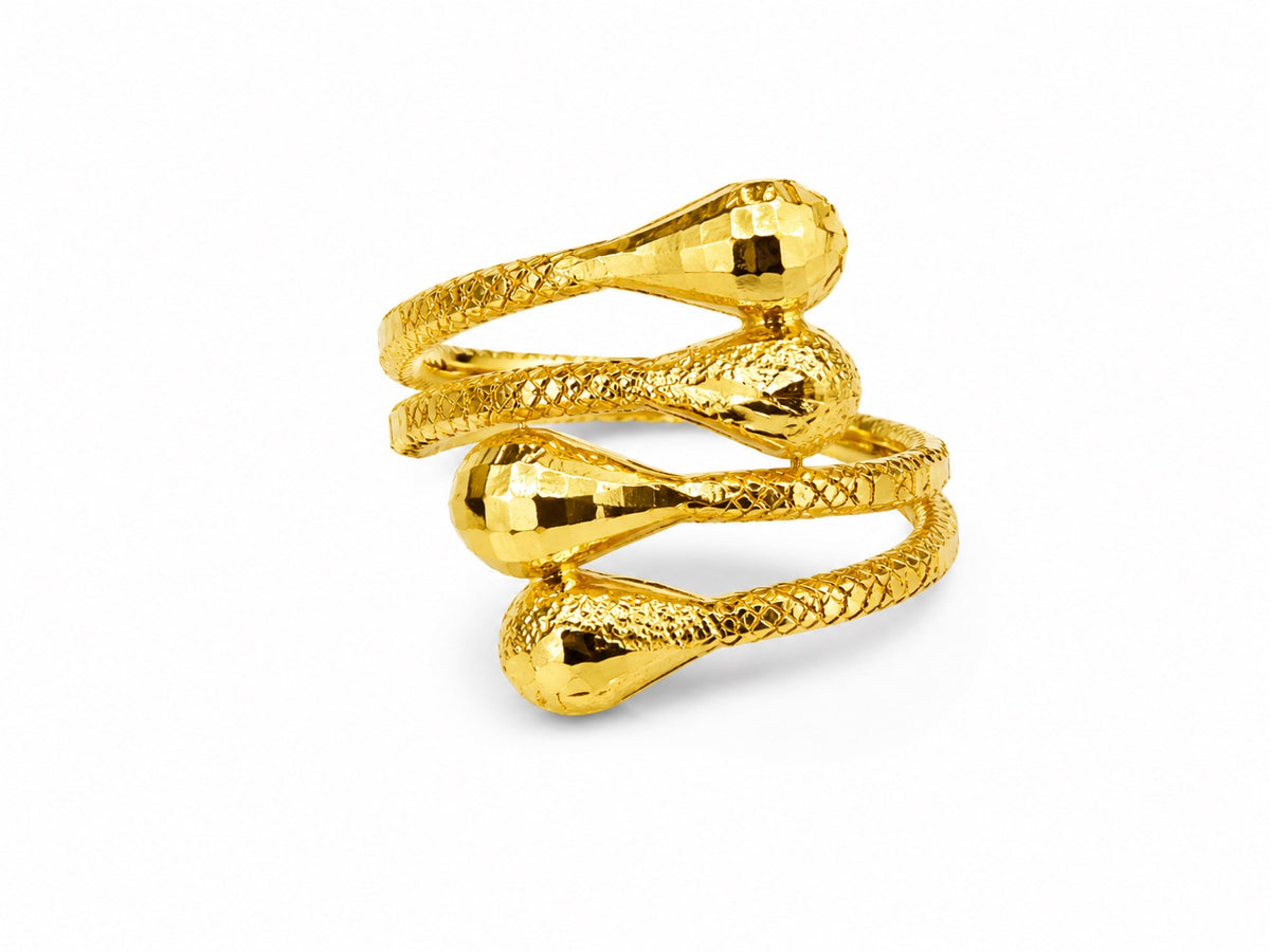21 Karat Goldring im mehrfach geschwungenen Design – 3,07 g